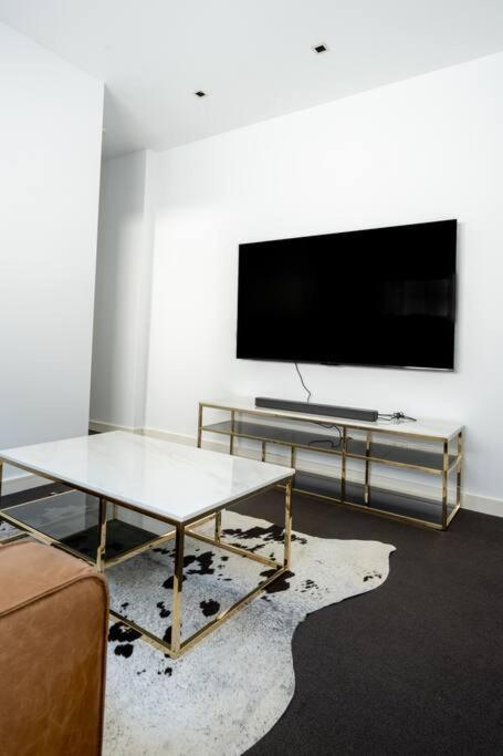Eggie's Nest - Luxury 1 Bedroom
