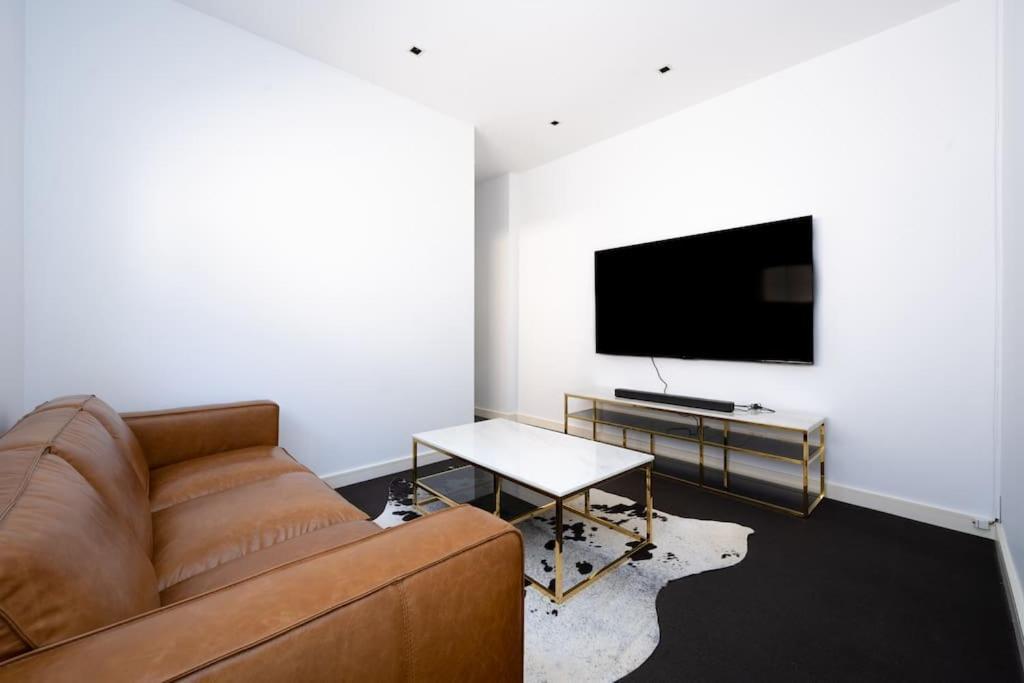 Eggie's Nest - Luxury 1 Bedroom * Sydney